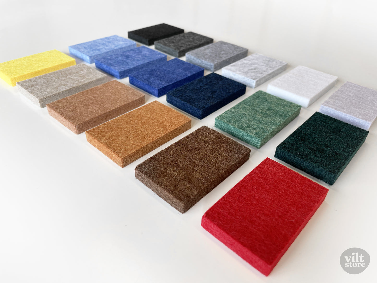 PET-vilt samples